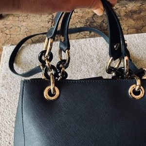 Brand new Michael Kor's purse